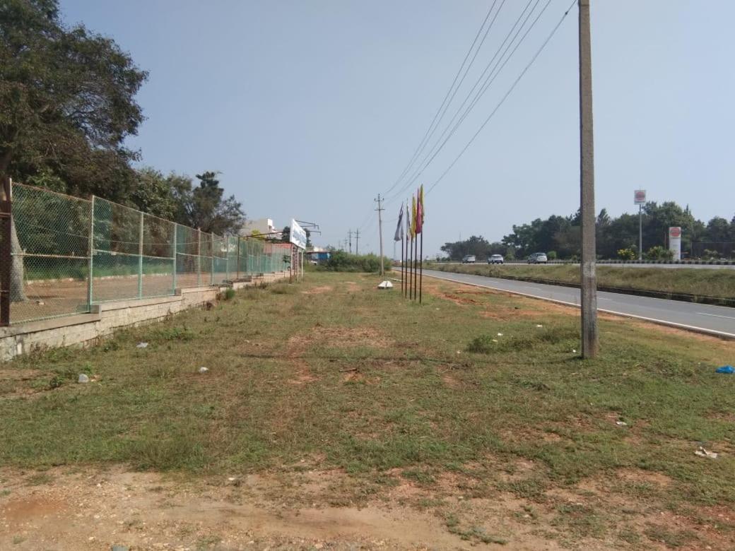 Kstdc Hotel Mayura Pavithra Yediyur Kunigal Exterior foto