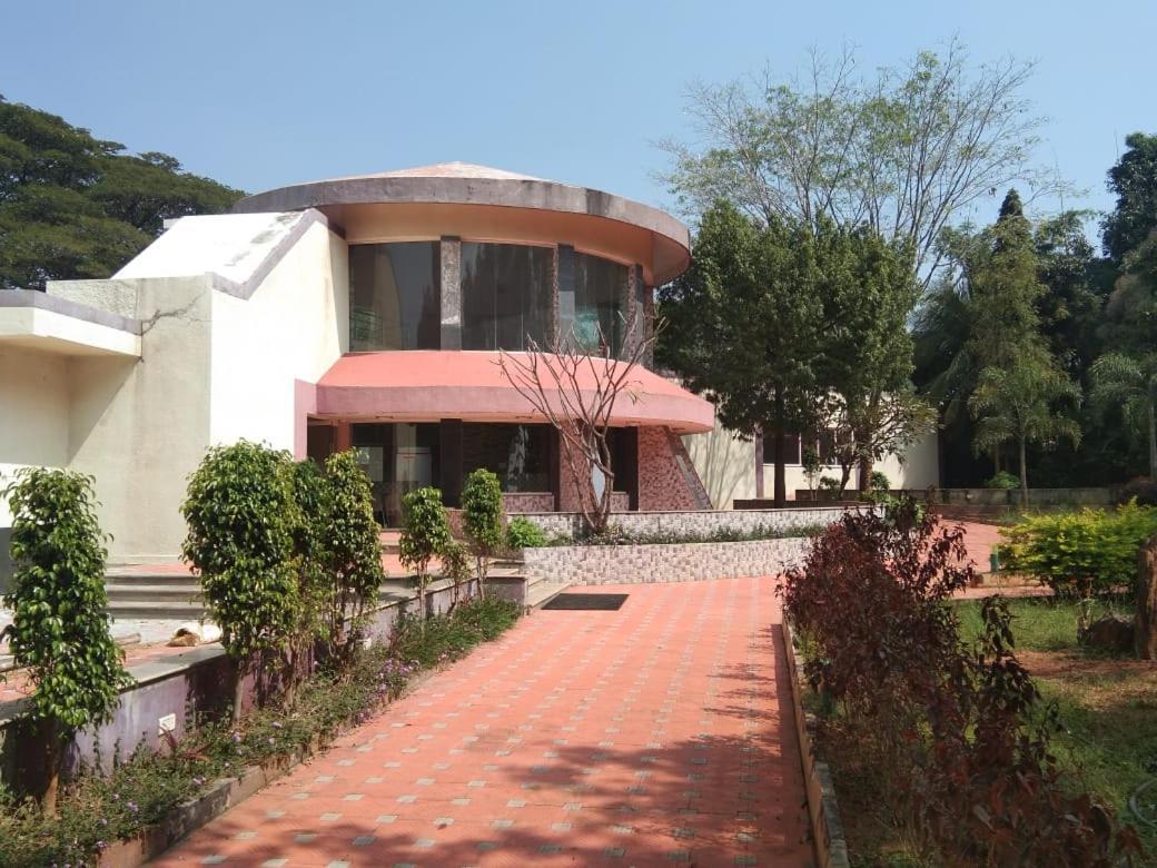 Kstdc Hotel Mayura Pavithra Yediyur Kunigal Exterior foto